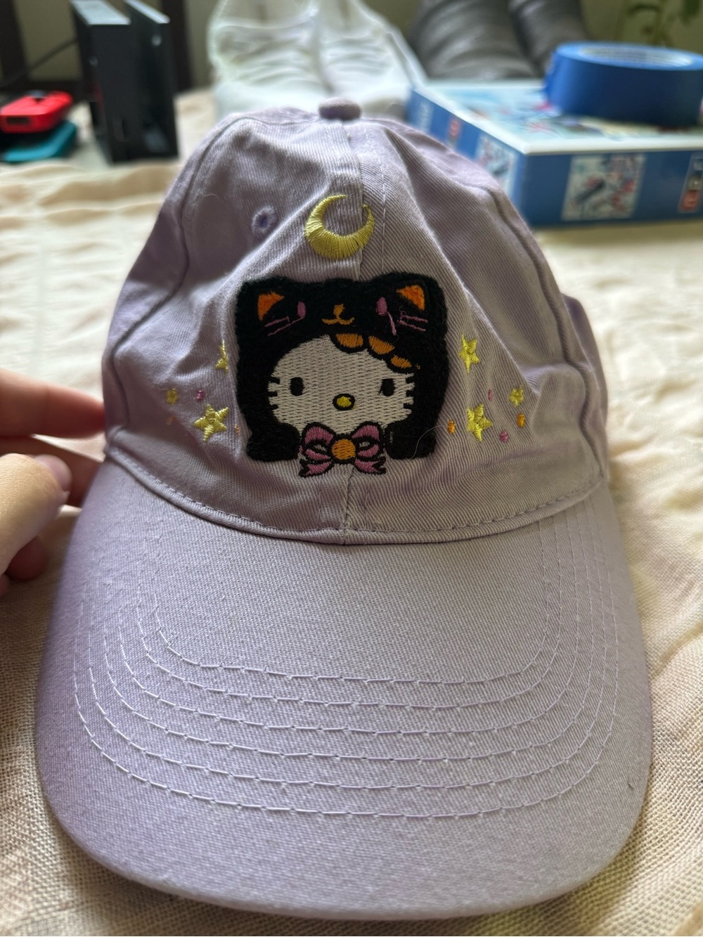 🎃 perfect for halloween!!🎃 Hello Kitty with Embroidery